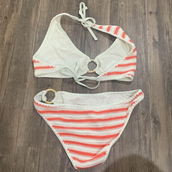 Aerie coral and white crochet swimsuit - Picture 2 of 4